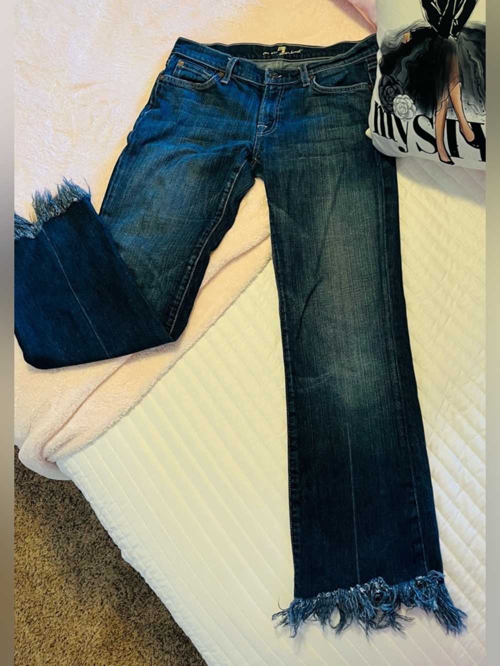 “7 Seven for All Mankind” FRAYED hem, BOOTCUT, stretch, LOW RISE jeans  Sz 29
